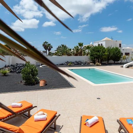 Casa Monicha Lägenhet Costa Teguise Exteriör bild